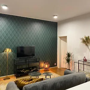 https://cozy-apt-w-king-bed-great-for-discovering-liege.brusselshotelsbook.com